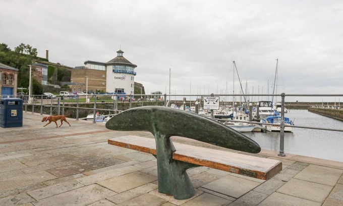 Whitehaven Cabaña | 5C QUEEN STREET, pet friendly, country holiday cottage in Whitehaven