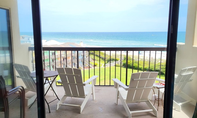 Emerald Isle Condominio | 5th Floor View of Beach and Ocean- Full condo- 2 pools-