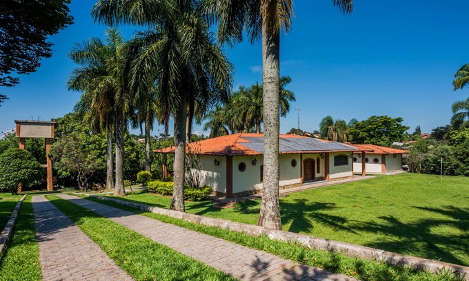 Valinhos Casa | 6.000 metros en el barrio Country Club de Valinhos, calle asfaltada y monitoreada