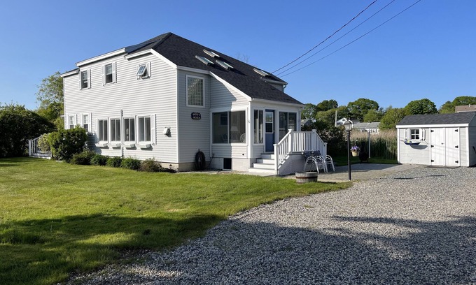 Rye Casa | 6 bed, 2 bath home walk to Jeness Beach. Ideal for destination wedding guests.