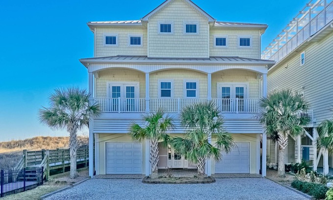 Ocean Isle Beach Casa | 6b / 5b Frente al mar, piscina y ascensor. ¡¡¡NO ANIMALES!!!