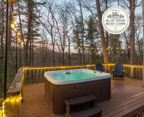 Marshall Casa | 6-Bed Family Retreat Hot Tub Game Room Playground