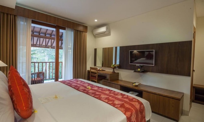 Melayang Villa | Villa Valley de 6 habitaciones con piscina infinita + desayuno + cocina
