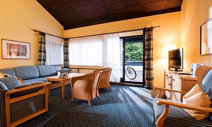 Eifel-Ferienpark Daun Apartamento | Cabaña de 6 camas "Ahorn" - Sporthotel u. Resort Grafenwald - Daun Vulkaneifel