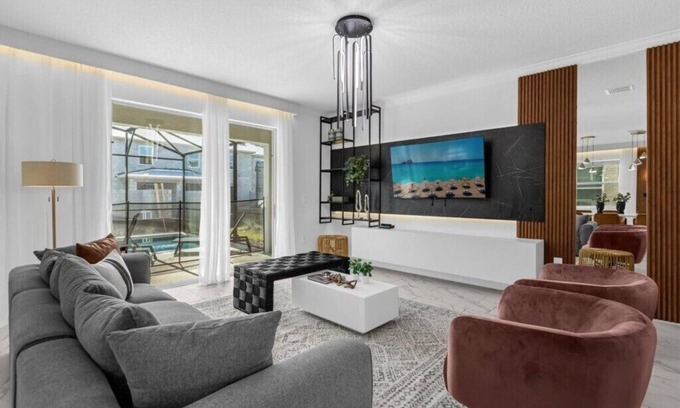 Campbell Casa | 6 Bedroom/5 Bathroom Storey Lake (4366 RS)