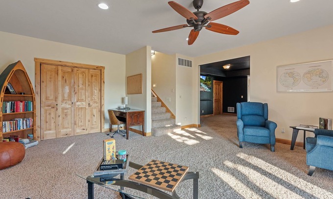 Bozeman Casa | 6-Bedroom Retreat just minutes from everything the Gallatin Valley has to offer!