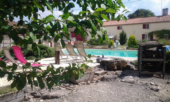 Oulmes Casa | 6 bedroom Traditional Farmhouse, private pool, indoor & outdoor games areas.