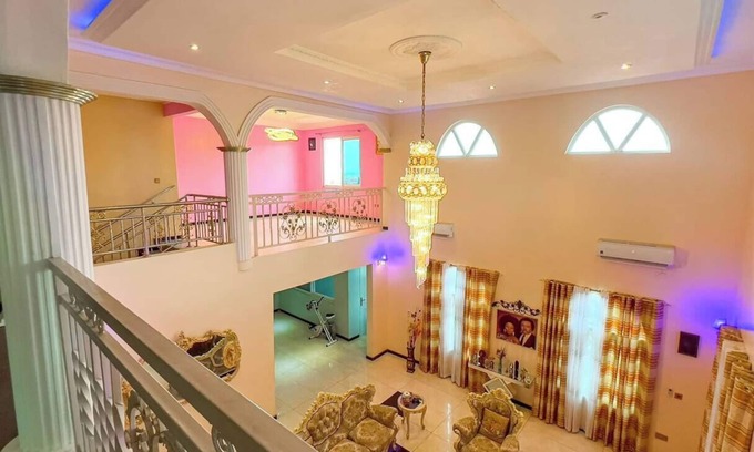 Janman Casa | 6+ Bedrooms, Mansion Accra