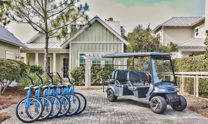Watercolor Casa | 6 Bikes & 6-Seater Golf Cart! Walk to Beach & WaterColor Pools!- Blue Moon Cotta