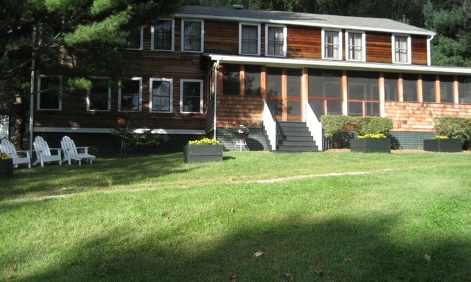 Weatogue Casa | CAMP HOUSE en Twin Lakes