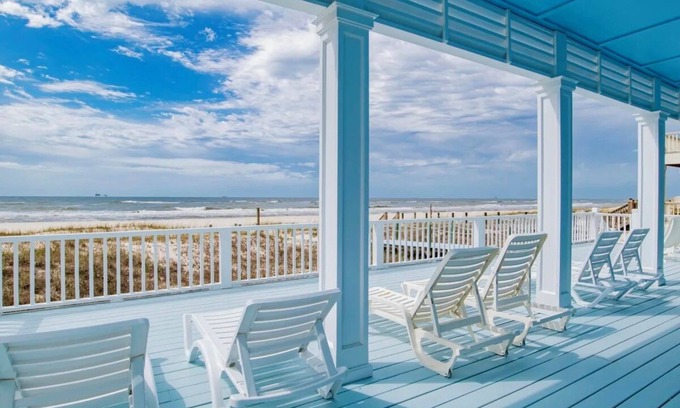 Southpointe Casa | 6 BR Gulf Front Home! Sleeps 17 - Southern Lotus