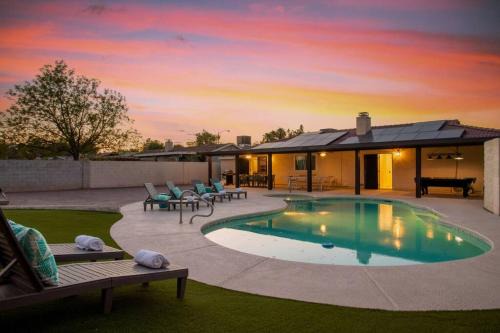 North Las Vegas Casa | 6 BR Oasis with Pool, Pickle Ball, Golf & More!