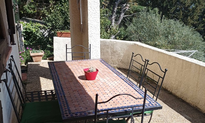 Carnoux-en-Provence Apartamento | A 6 km de CASSIS y calas RdJ villa para 1 a 6 personas Bonita vista: Carnoux