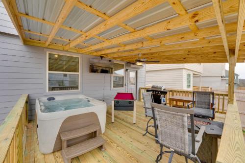 West San Antonio Casa | 6 Mi to AFB Pool and Hot Tub Haven with Game Room