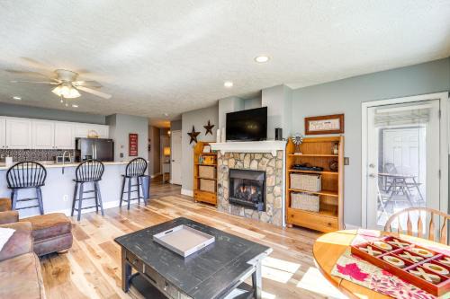 Seven Devils Apartamento | 6 Mi to Skiing Mtn-View Condo in Seven Devils