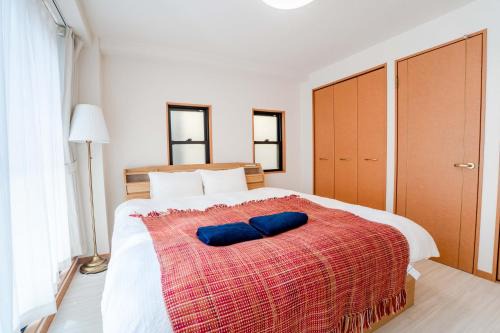 Sendagaya Apartamento | 6 minutes walk from Yoyogi Station Close to Shinjuku 4-story detached house 110 square meters 3 bedrooms can accommodate up to 8 people Close to Shinjuku Takashimaya and Isetan