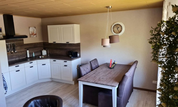 Udersdorf Apartamento | 6 people apartment A, kitchen, shower, toilet - Gasthaus Paula