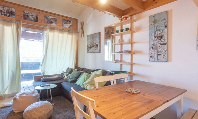 Piau Engaly Apartamento | Apartamento de 6 Personas en Piau Engaly – Acceso Directo a las Pistas de Esquí con Terraza y Balcón