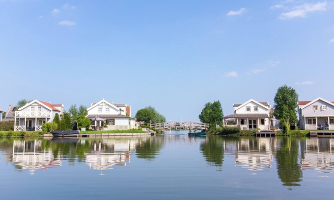 Municipality of Nissewaard Casa | 6-person bungalow in the holiday park Landal Zuytland Buiten