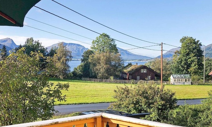 Averoy Casa | 6 person holiday home in AVERØY-By Traum