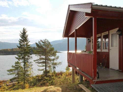 Naeroy Casa | 6 person holiday home in Foldereid-By Traum