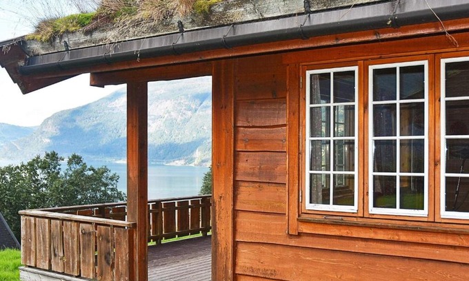 Olden Casa | 6 person holiday home in olden