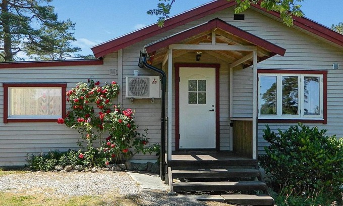 Hakenaset Casa | 6 person holiday home in HAKEN SET