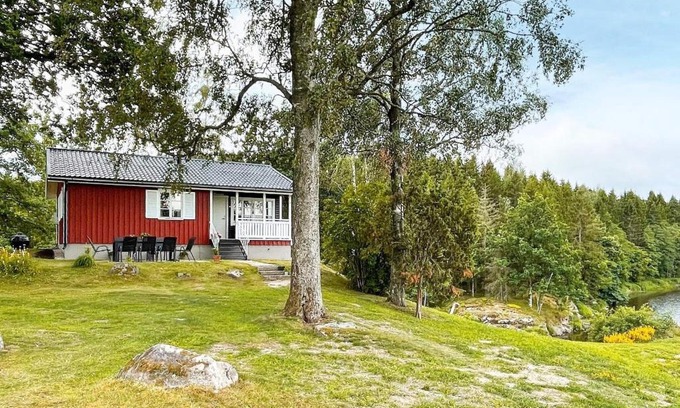 Mellerud Casa | 6 person holiday home in MELLERUD-By Traum