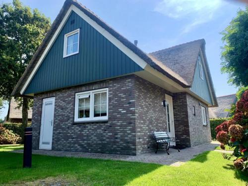 Sint Maartensvlotbrug Casa | 6-person holiday home with garden