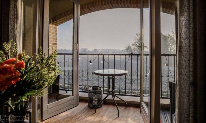 Wolphaartsdijk Casa | 6-person holiday apartment (first floor) in Wolphaartsdijk