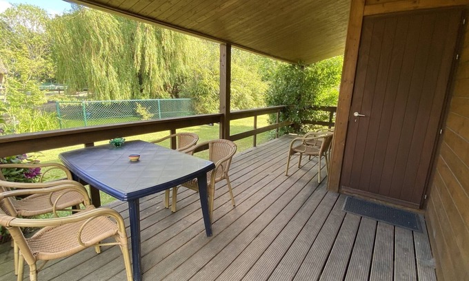 Ossenisse Casa | 6 persons atmospheric wooden chalet in Ossenisse, East Zeews-Vlaanderen