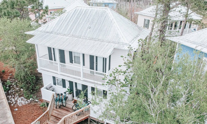 Seagrove Beach Casa | 6-Seater Golf Cart! Seagrove Beach, 2 Community Pools