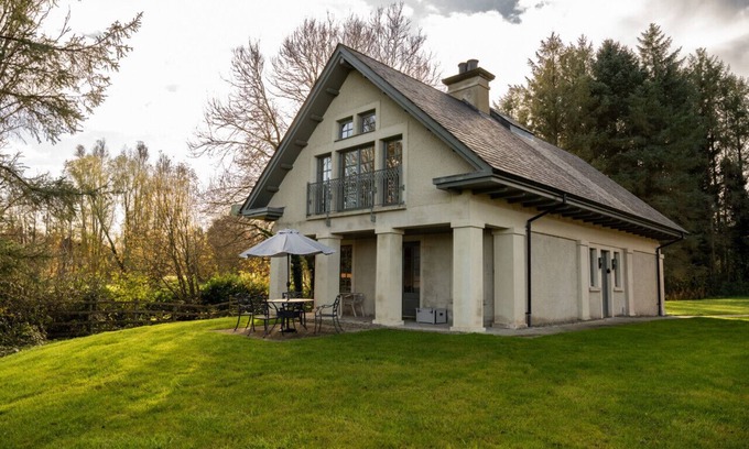 Enniskillen Casa | 60 Lough Erne Golf Village · Escape Ordinary at Lough Erne!