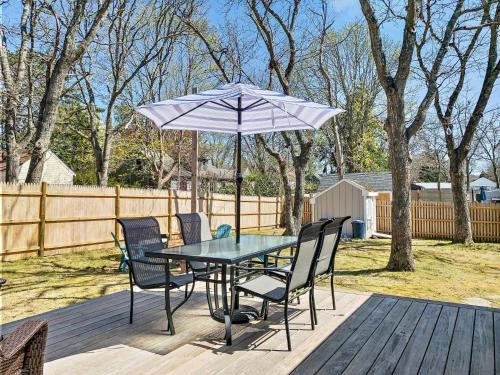 South Yarmouth Casa | 60 Lyman Lane South Yarmouth Cape Cod - - Turtle Cove Cottage