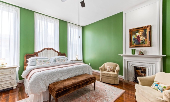 Natchez Condominio | 610 Franklin: Upstairs | 1/1 - Sleeps 4 | Walk to Downtown
