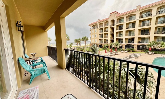 Henderson Point Apartamento | #612 Poolside Condo at Inn by the Sea - Sleeps 6!