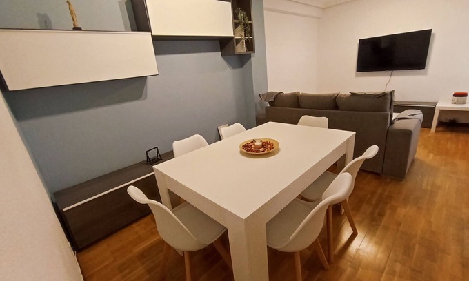 Las Campas y San Claudio Apartamento | 621A Apartamento Tito Oviedo