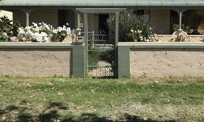Broken Hill Casa | 626-A Grand old lady.