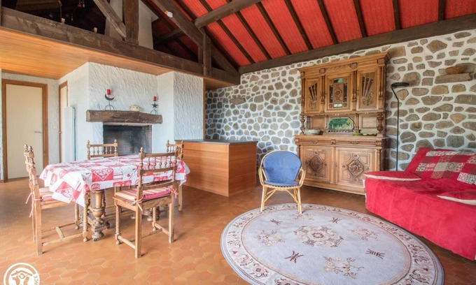Cournols Casa | 63g63852 - Cournols - Gîte