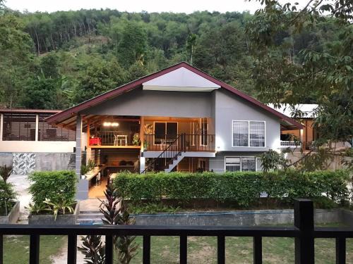 Than To Complejo | 66 Baanaisuan 66 บ้านในสวน