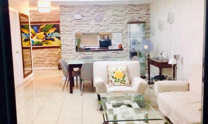 Barangay 670 Apartamento | 67 sqm. Condo Unit in Robinson Place Residences