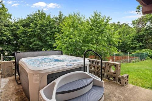 Mount Washington Casa | 6BDRM with Hot Tub Mt Wash