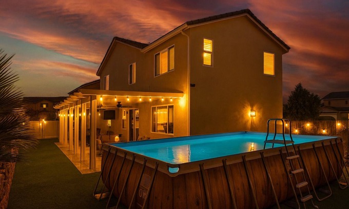 Winchester Casa | 6BR Pool Villa w/ BBQ - Near Wineries & Hot Air Balloon Rides