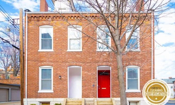 Soulard Casa | 6BR Soulard Family Home + Game Room / ABODEbucks