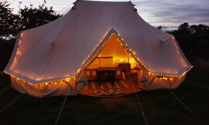 Saltburn-by-the-Sea Cabina | 6m Emperor tent, near Whitby, with log burner