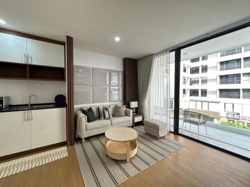 Khlong Toei Nuea Apartamento | 6th Avenue Sukhumvit 305 BTS Asoke & Nana MRT Sukhumvit