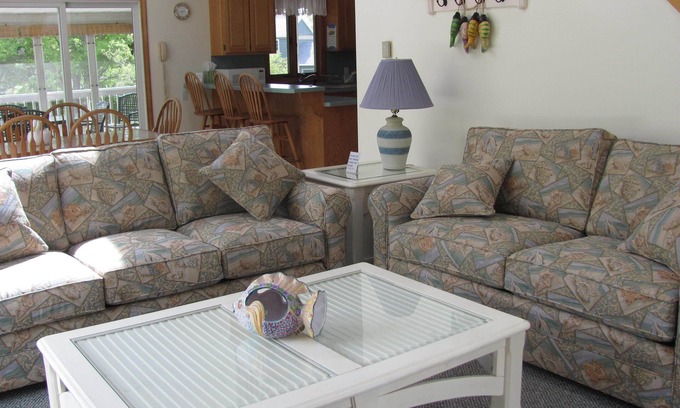 Charlestown Casa | Espaciosa, impecable y asequible!