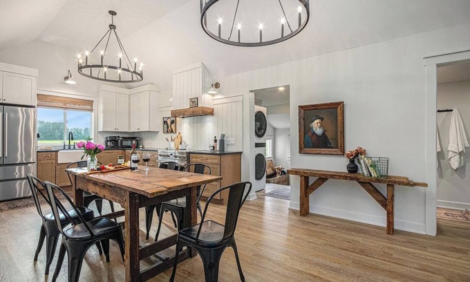 South Haven Casa | 7 Acres | Near Lakes + Beaches | Fire Pit | BBQ