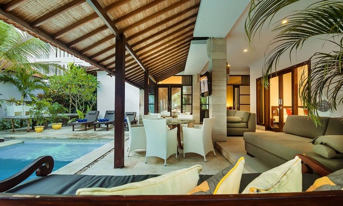 Petitenget Villa | 7 Bdr - ¡Oferta de último minuto 50% + DESCUENTO!