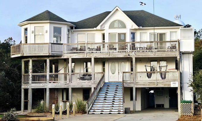 Corolla Light Casa | 7 Bed 5 Bath Newly Renovated Beach Getaway only 500 feet to the Beach